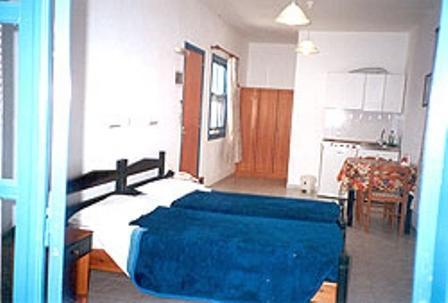 Sunflower Studios Amoopi Room photo